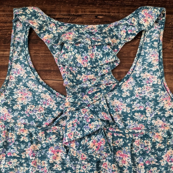 Forever 21 Green Floral Tank Top - Picture 2 of 15